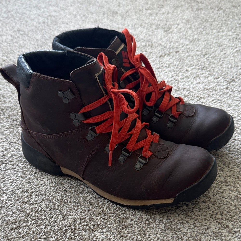 Columbia Brown and Red Outdoor Boots Men’s 9